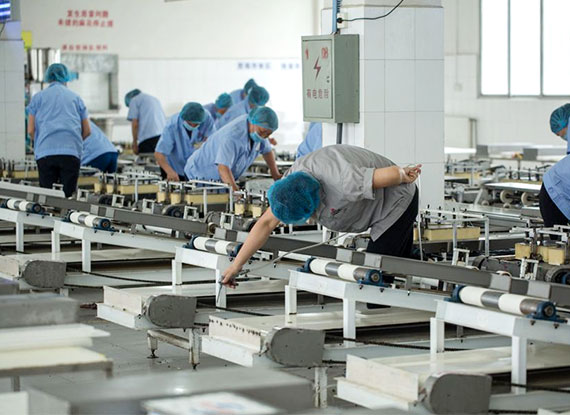 用技術(shù)贏得市場(chǎng)、以服務(wù)贏得客戶、用誠(chéng)信贏得口碑